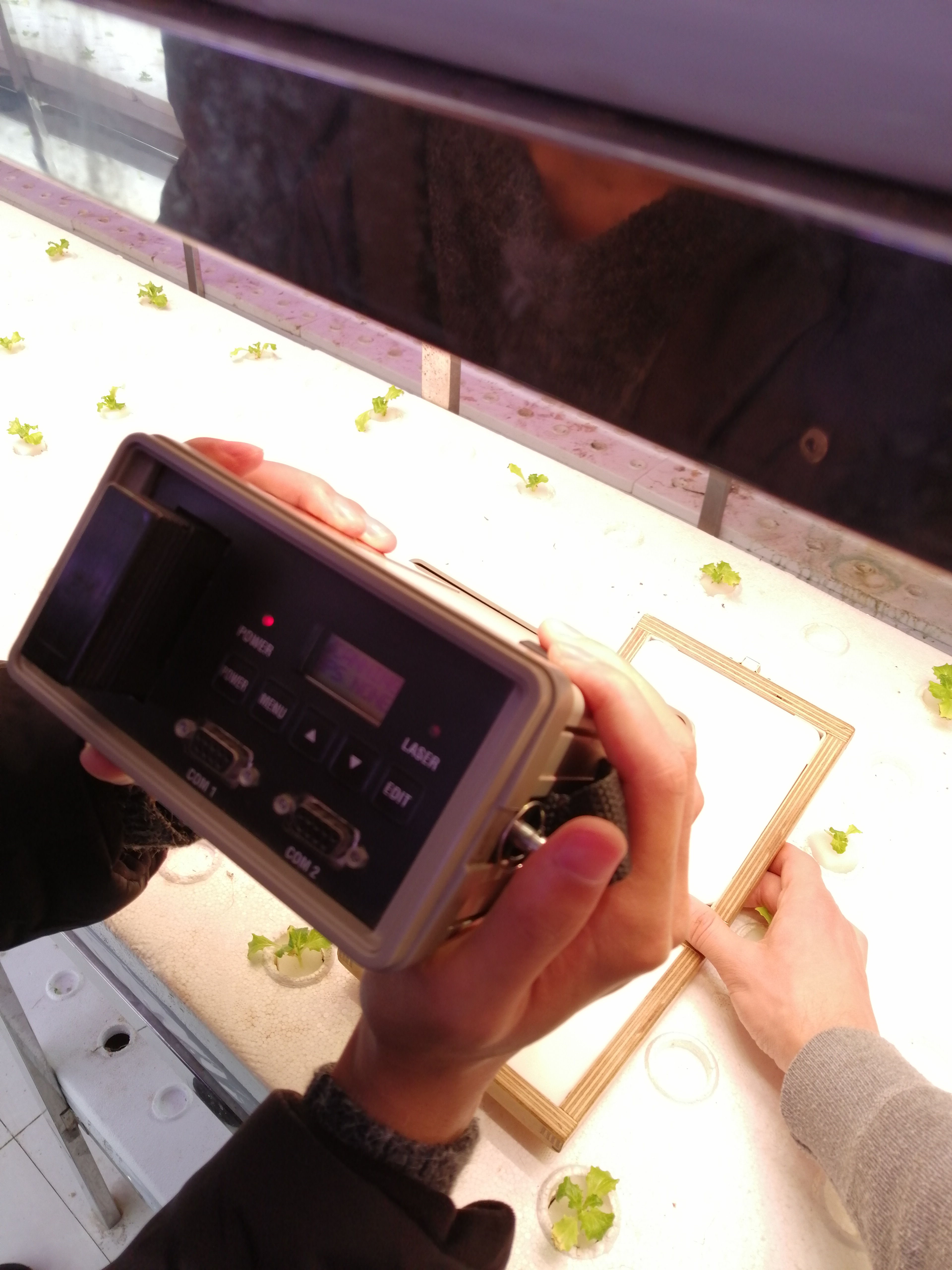 Measuring LED light intensity